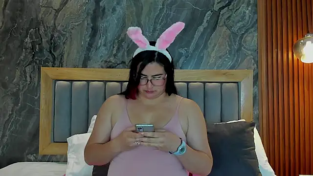 BellaPeers  online show from October 31, 2:32 pm