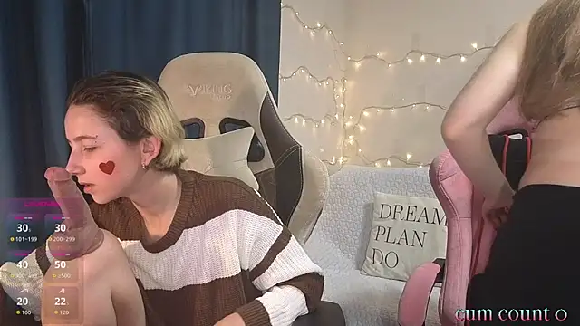 velvetvalkyries online show from September 10, 6:30 pm