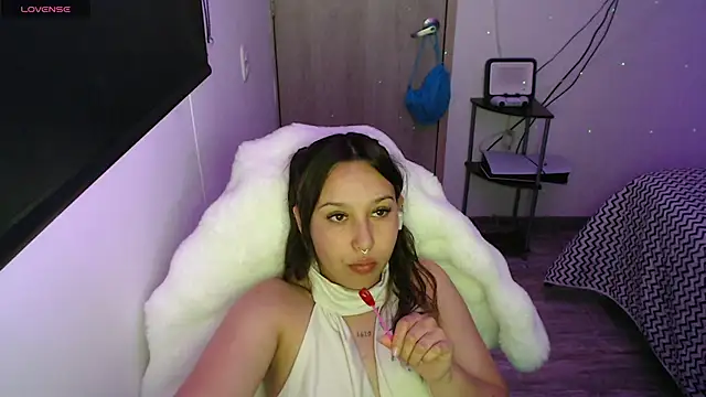 Skarlet Adams28 online show from October 1, 9:20 pm