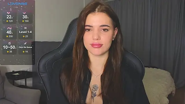 adrianawow1 online show from October 12, 2:47 am