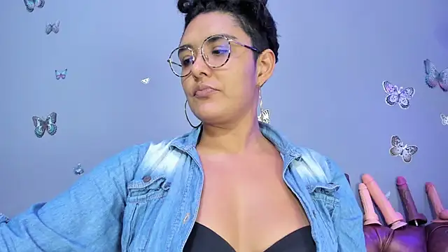 Kaira mosse online show from October 18, 1:36 pm