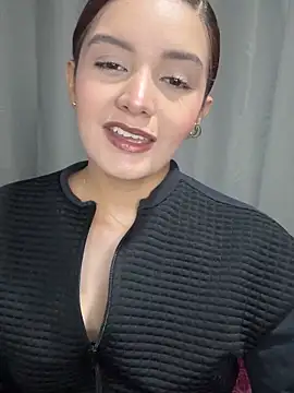 Melanyprada online show from April 8, 4:47 am