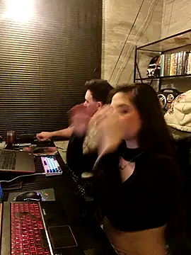 Hey-Hot online show from December 4, 6:59 am