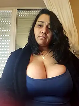 paulinaDiaz1 online show from February 14, 3:36 pm