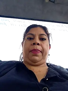 Laura-Hernandez online show from February 4, 3:37 pm