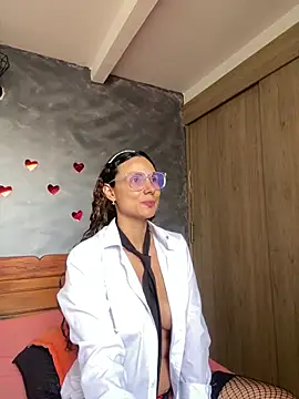 MafeeRoss online show from February 18, 5:45 pm