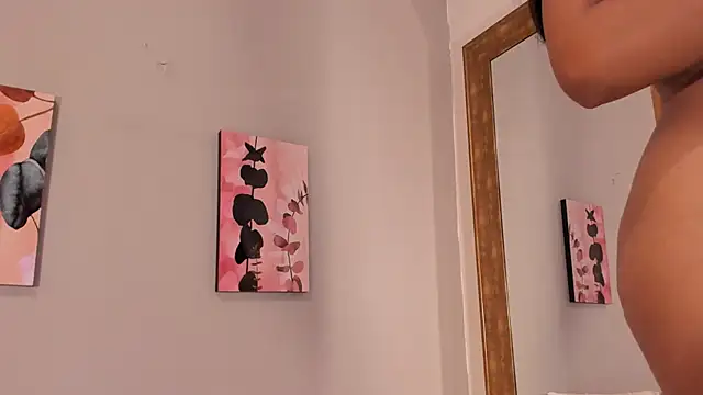 Maia W10 online show from February 13, 2:08 pm