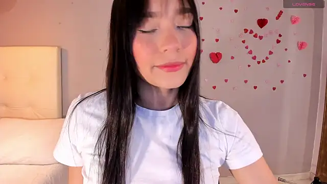 Maia W10 online show from April 8, 12:29 pm