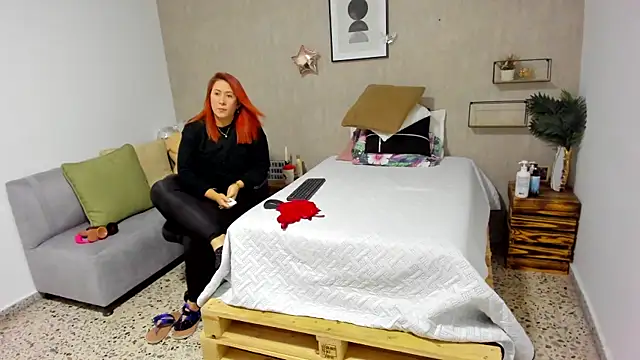 afrodita martinez online show from February 23, 2:27 pm