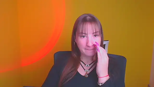 Evelina GG online show from December 2, 7:10 am