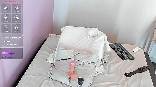 sashamonroe   online show from February 12, 11:56 am