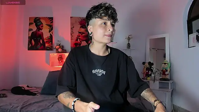 ZuryRamirez  online show from November 23, 8:10 pm