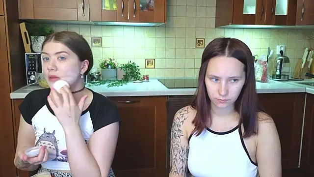 HotCaramellsTV online show from March 27, 10:49 am