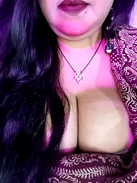 Suhanakhan00 online show from November 20, 9:43 am