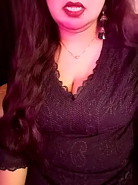 Suhanakhan00 online show from March 18, 7:46 am