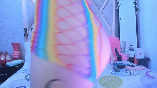 sarawiliamx online show from November 29, 3:32 am