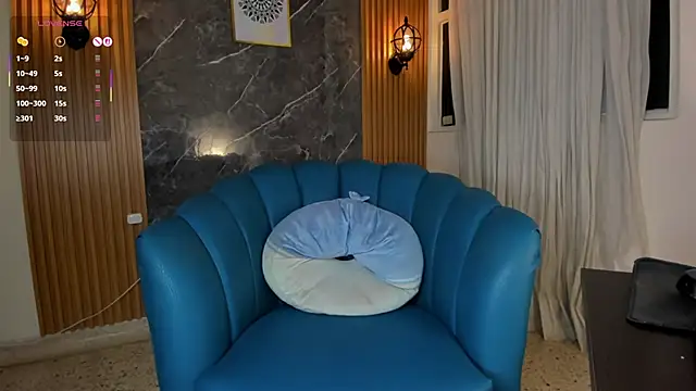 Julie Markk online show from April 15, 7:58 pm