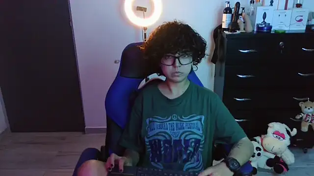 thomascooper7 online show from October 24, 1:56 am