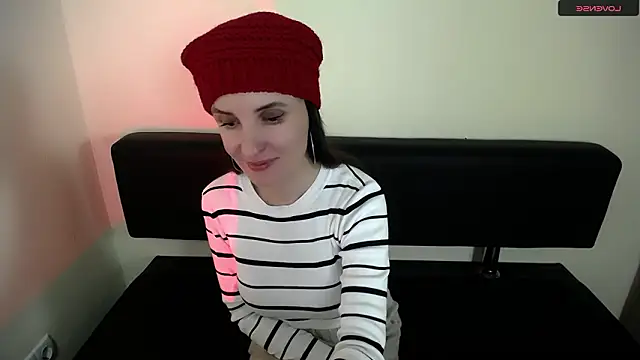 LaimaV  online show from February 1, 5:01 pm