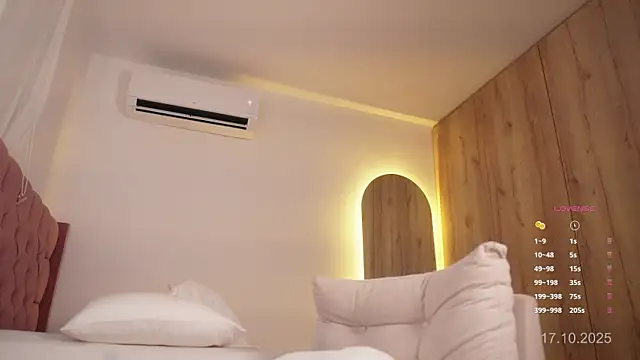 veronica mendez1 online show from October 17, 1:36 pm