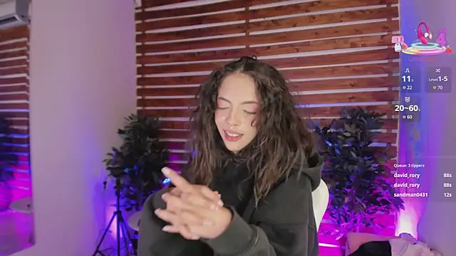 Sapphire Venuss online show from February 21, 6:36 am