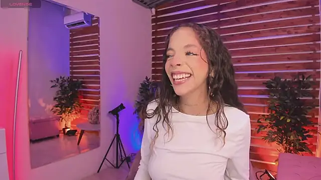 Sapphire Venuss online show from November 11, 1:45 am