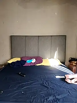 ThickPearlx23 online show from April 15, 6:36 am