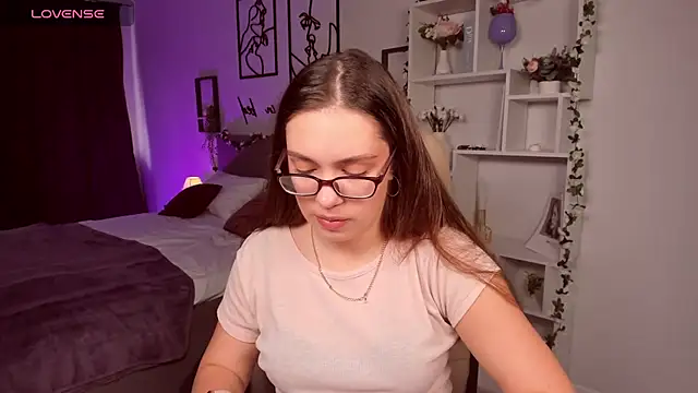 DaniellaLovely online show from September 19, 10:58 am