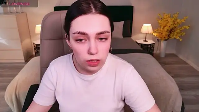 DaniellaLovely online show from February 21, 10:27 am