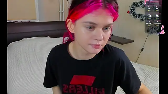 JulieTaylors online show from February 6, 11:30 pm