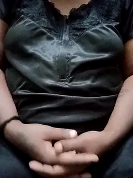 kavinila20 online show from December 18, 8:24 pm