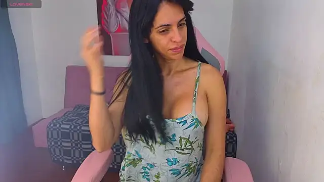 vittorialombardi   online show from July 24, 9:18 am