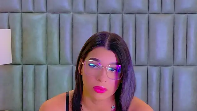 TiaraRosse online show from February 26, 2:05 pm