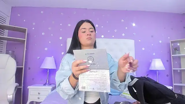 scarlette 15  online show from December 4, 3:20 am