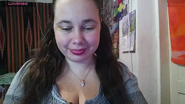 Cora Maro online show from October 4, 12:00 pm