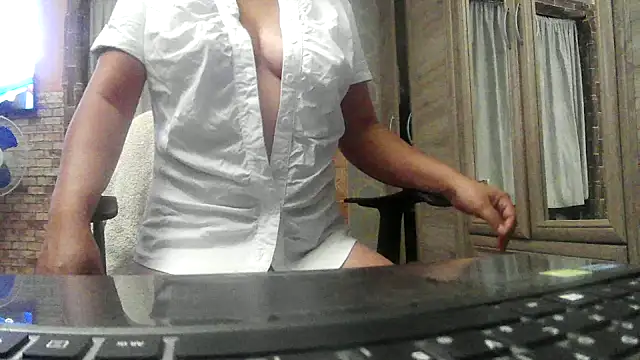 LisaPuree online show from September 26, 4:21 am