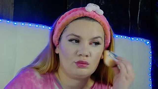 MelanieBrownn online show from April 6, 4:46 am