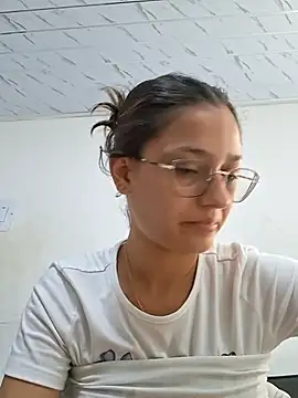 Ary-18 online show from April 20, 2:09 pm