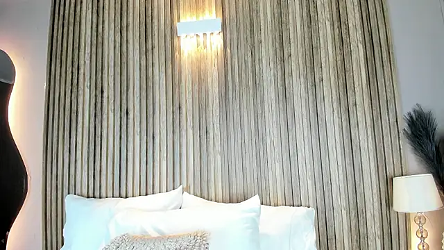 HannaPaola online show from January 31, 10:30 pm