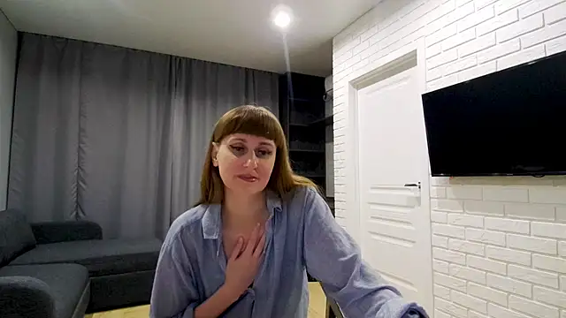 Daniella Lorente online show from May 15, 11:40 pm