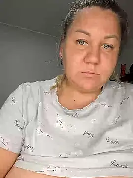 AnnaCurvy online show from July 17, 6:07 am