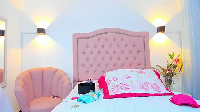 JulieeHabubu online show from October 24, 3:24 am