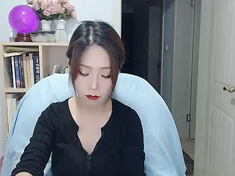 SuSushi728 online show from November 11, 3:42 pm