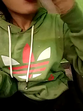 EACH 555 online show from December 1, 5:26 pm