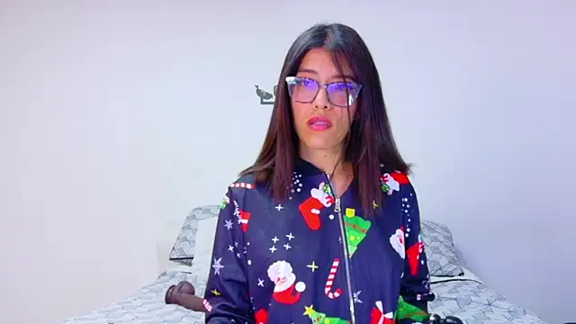  lucysmith online show from December 2, 4:14 am