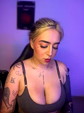 AnnikaMerliahh  online show from November 14, 3:39 am