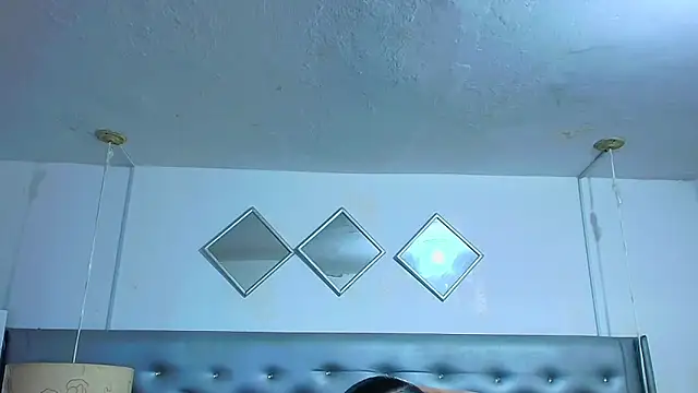 EileenBenzon online show from March 26, 3:36 pm