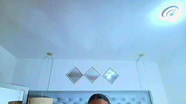 EileenBenzon online show from March 11, 1:36 pm