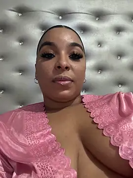 EileenBenzon online show from February 26, 5:23 pm