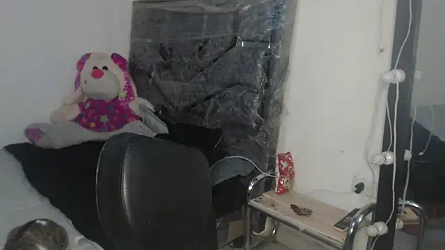 skinny sweet2411 online show from March 24, 3:12 am